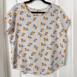 Tiffany & Grey women's petite floral and polka dot short-sleeve blouse Size PXL